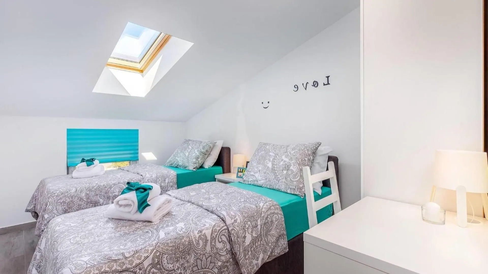 Gorgeous Homes With Swimming Pool Jacuzzi And A Magnificent Sea View Dramalj