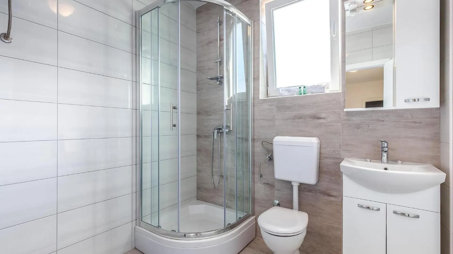 Villa Gorgeous Homes With Swimming Pool Jacuzzi And A Magnificent Sea View Dramalj