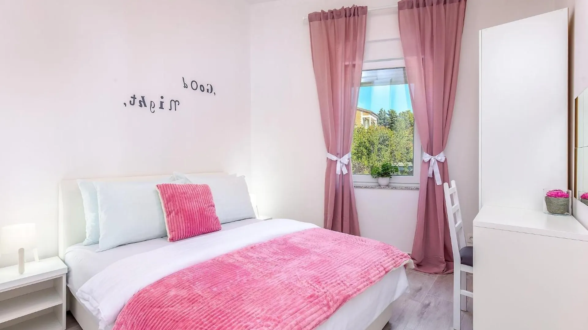 Gorgeous Homes With Swimming Pool Jacuzzi And A Magnificent Sea View Dramalj 0*,