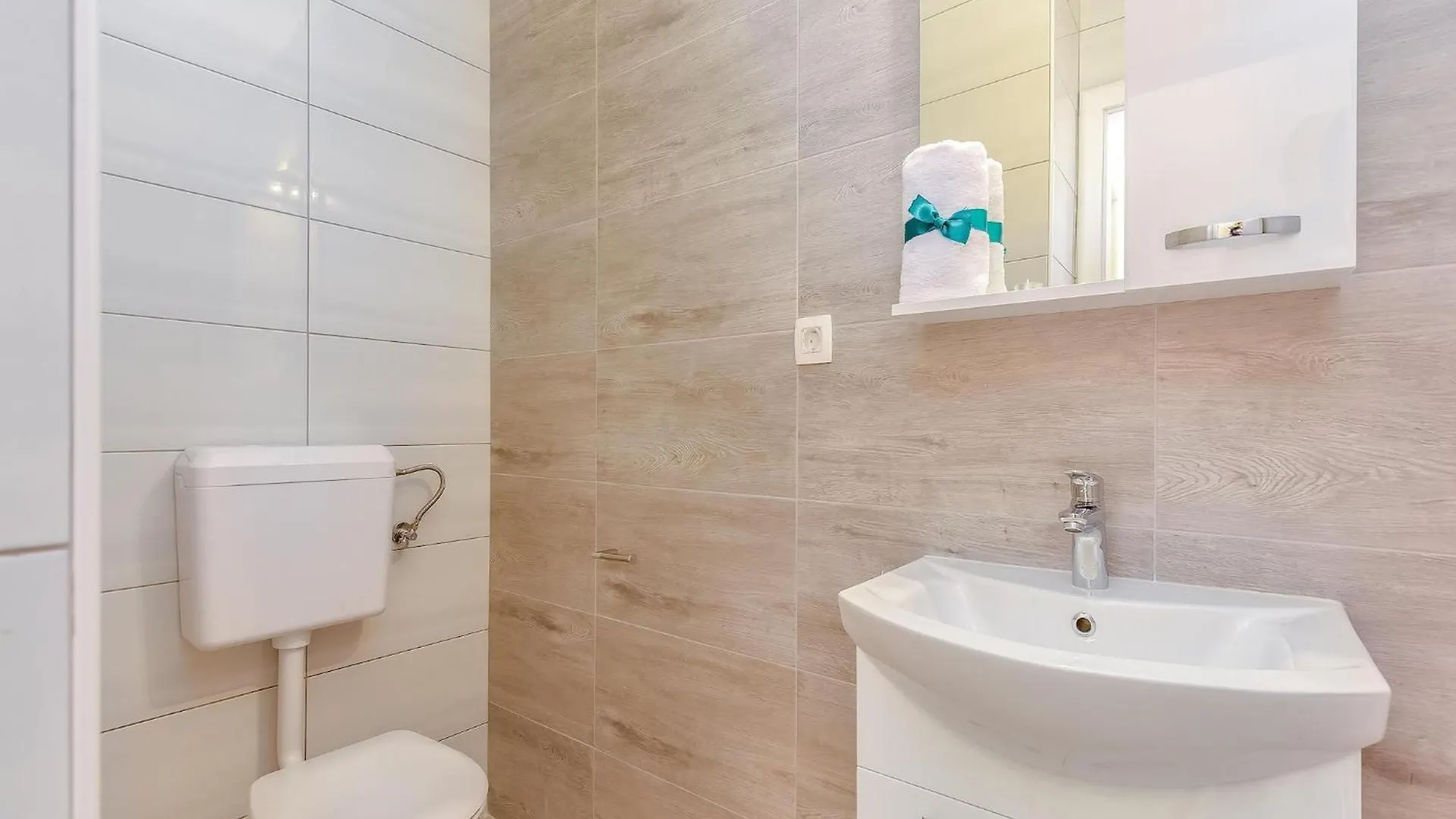 Gorgeous Homes With Swimming Pool Jacuzzi And A Magnificent Sea View Dramalj Villa