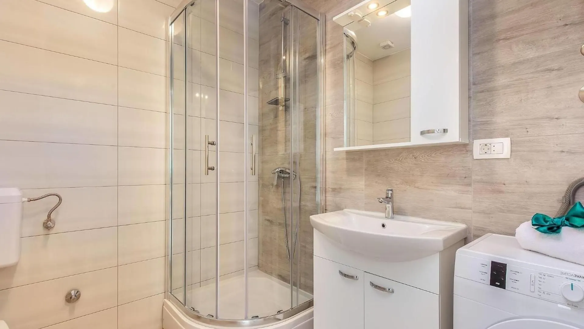 Gorgeous Homes With Swimming Pool Jacuzzi And A Magnificent Sea View Dramalj Villa