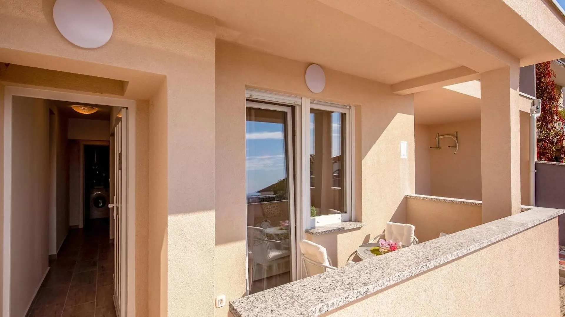 Gorgeous Homes With Swimming Pool Jacuzzi And A Magnificent Sea View Dramalj Villa